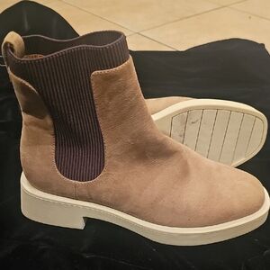 Kenneth Cole Reaction